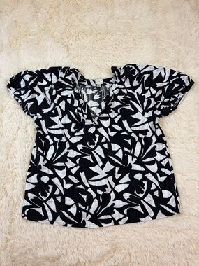 a new day Black and White Patterned Blouse